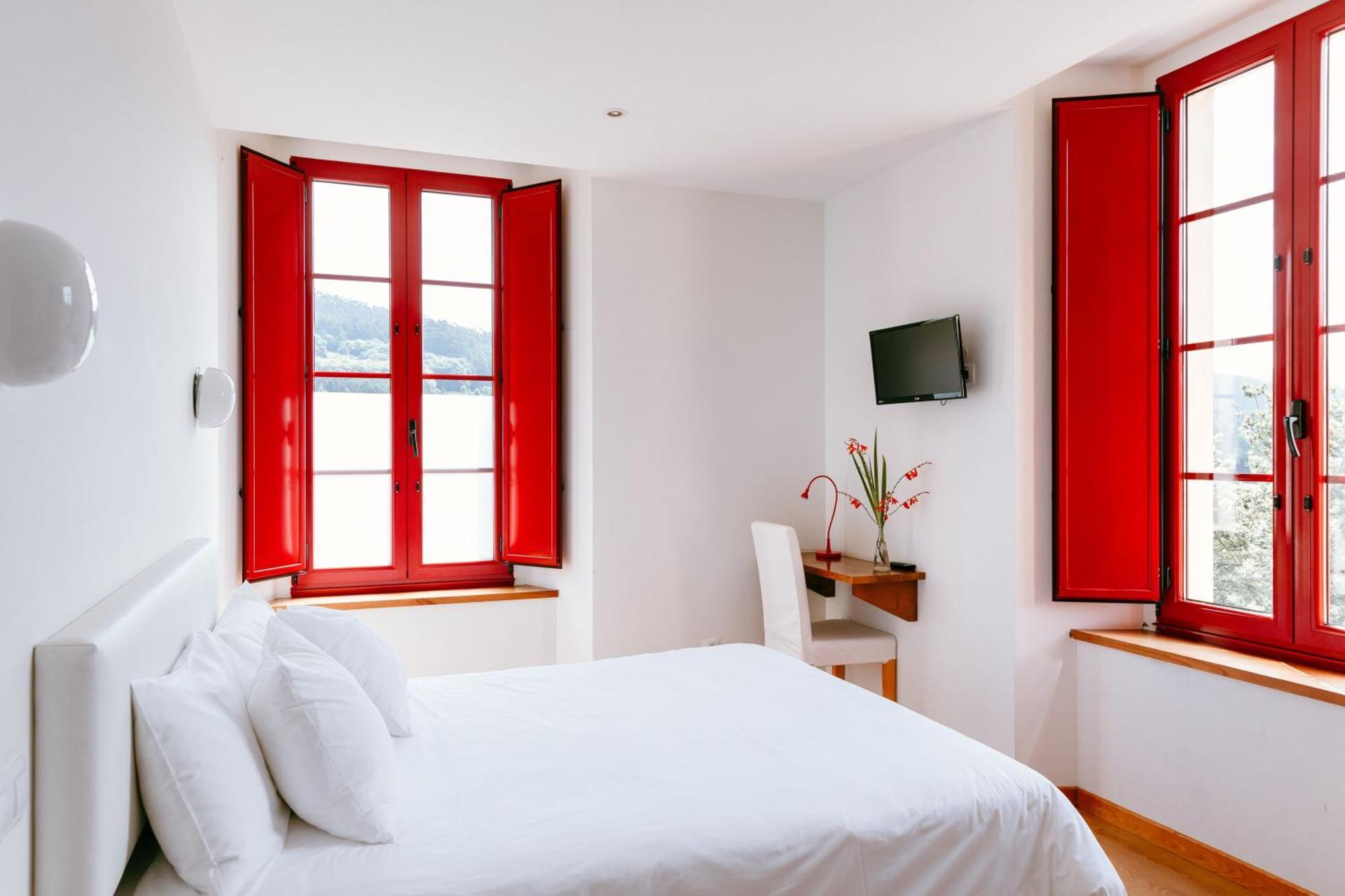 Hotel El Castano Dormilon Санта Марта де Ортигейра Екстериор снимка